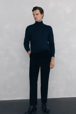 Calça Chino de veludo grossa de regular fit