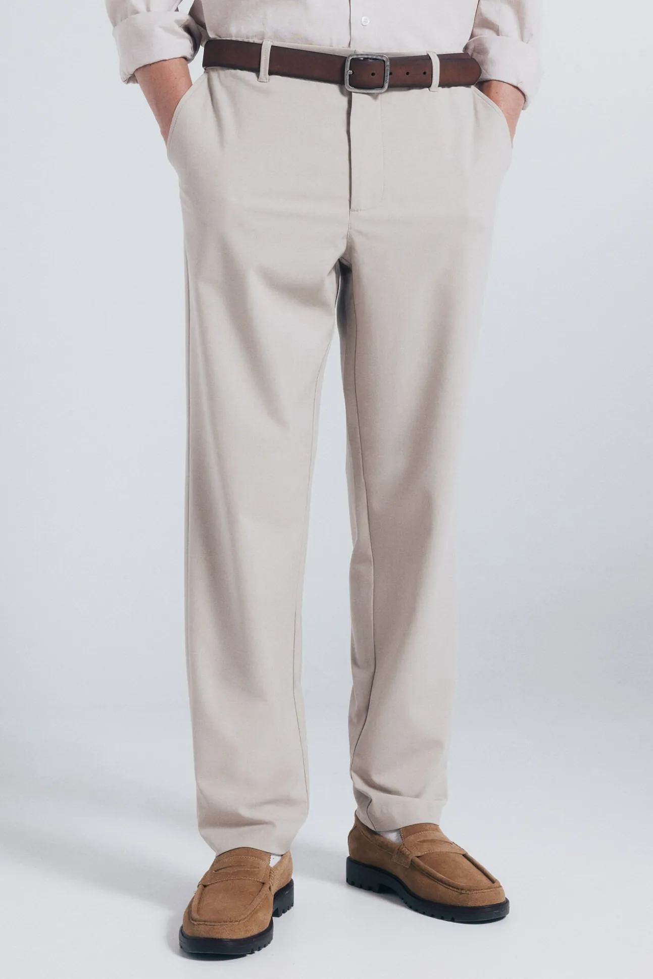 Calça chino jogger com caimento confortável
