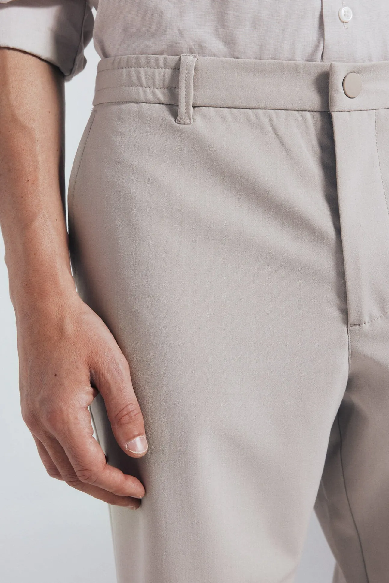 Calça chino jogger com caimento confortável