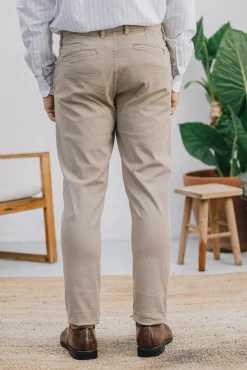 Calça Chino Skinny