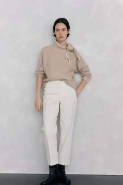 Calça clássica de veludo veludo slim