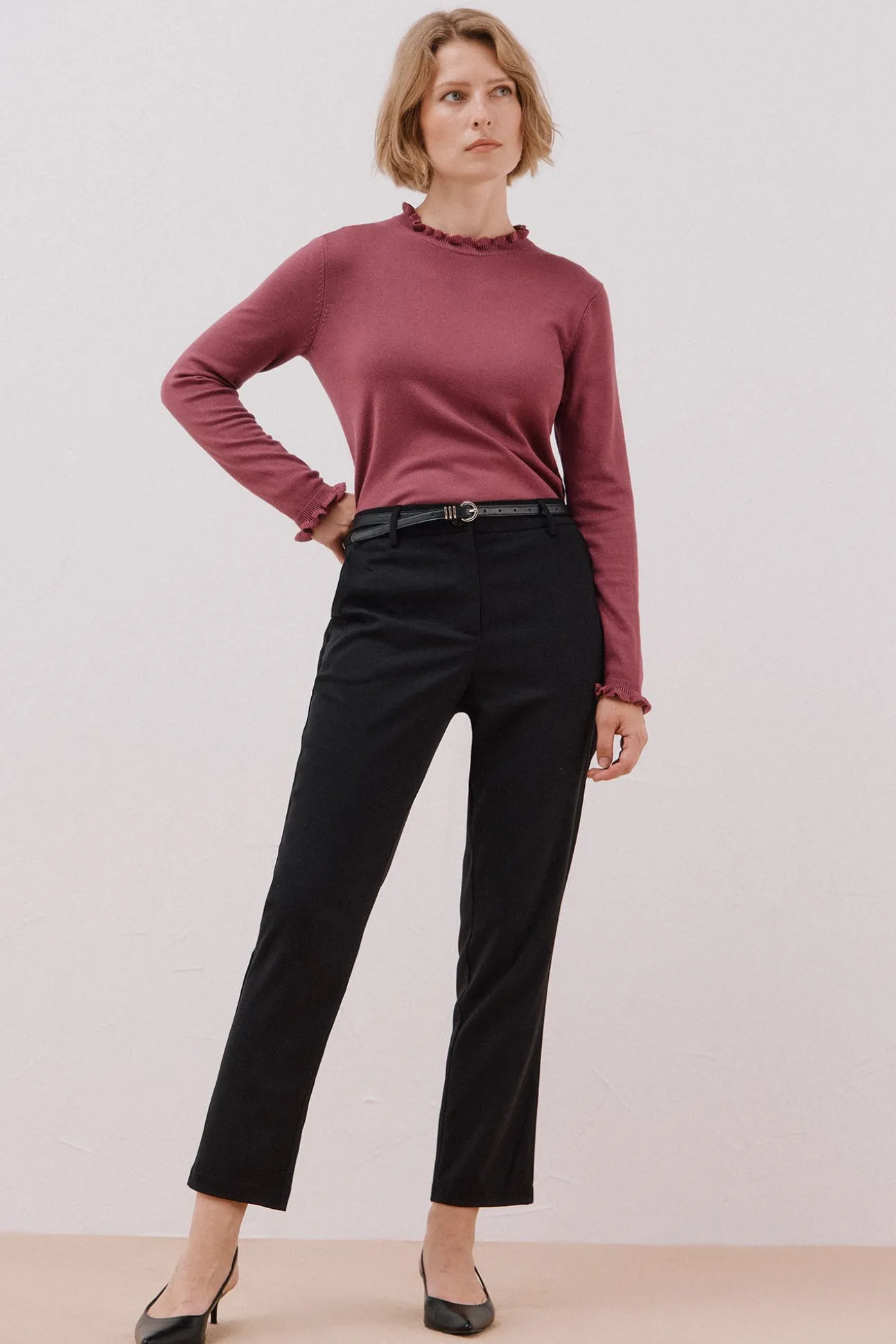 Calça com cinto