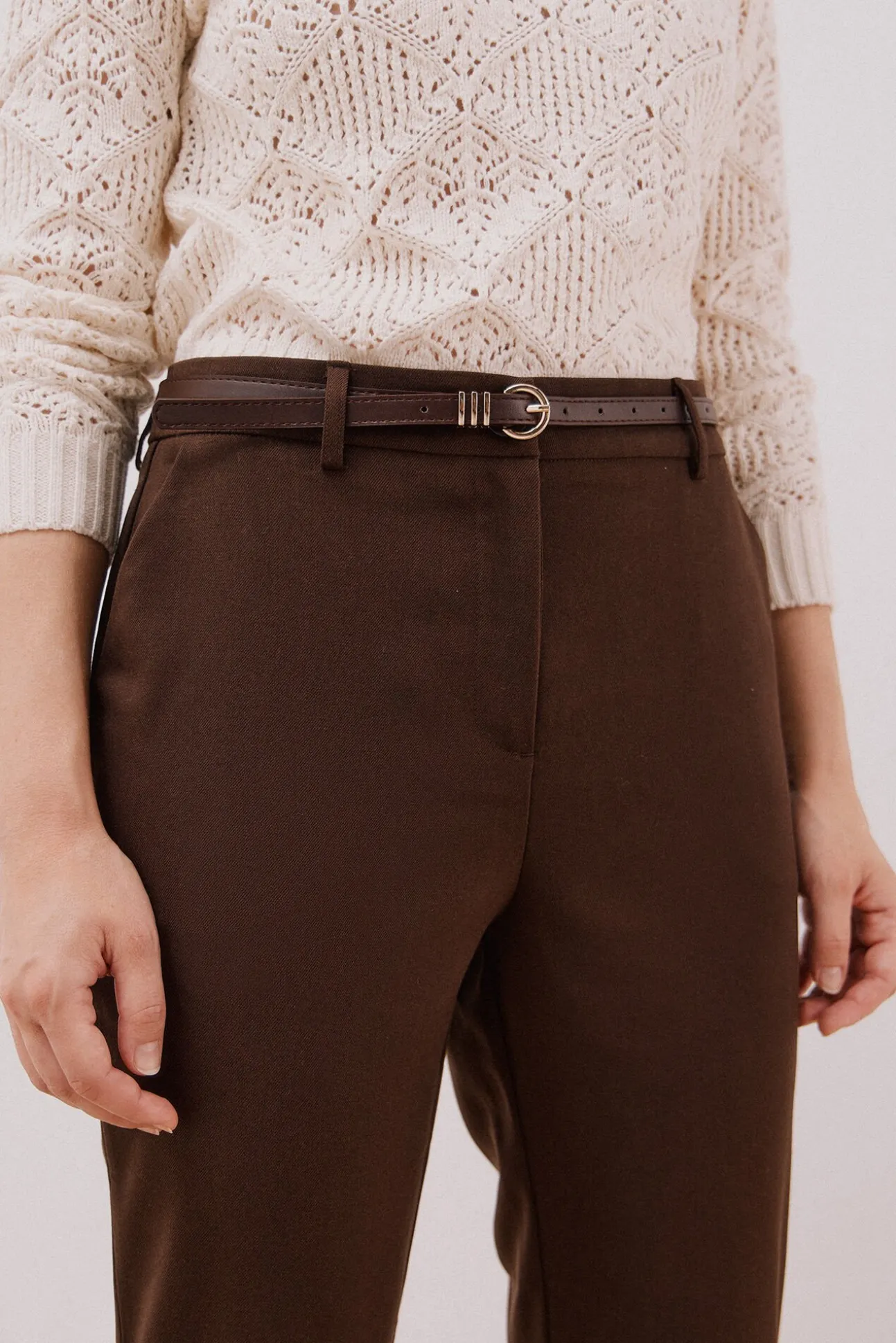 Calça com cinto