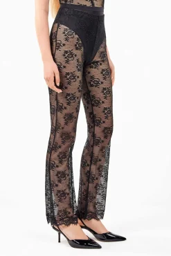 Calça comprida elástica delicada de renda floral transparente