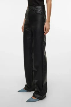 Calça compridas com efeito de couro