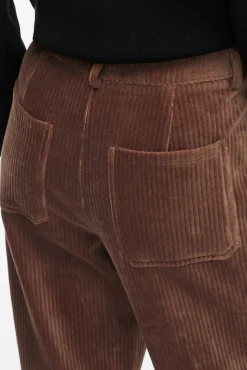 Calça compridas de veludo cotelê