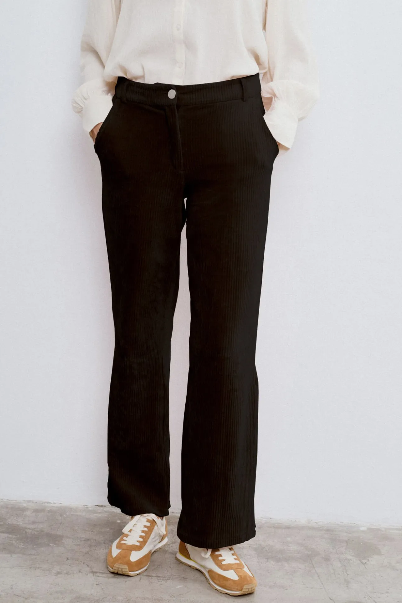 Calça compridas de veludo cotelê