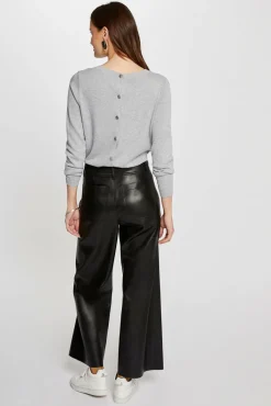 Calça de couro sintético