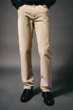 Calça de pana 5 bolsos slim fit