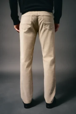 Calça de pana 5 bolsos slim fit