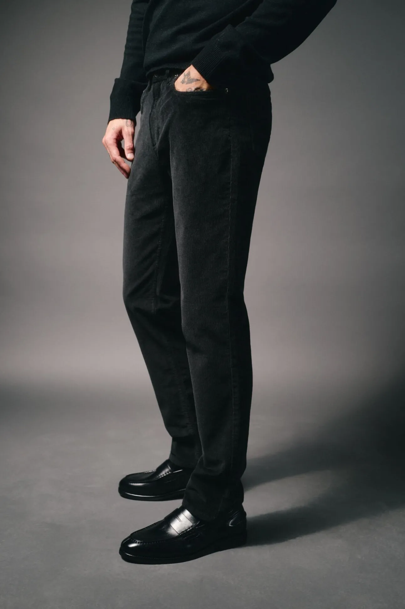 Calça de pana 5 bolsos slim fit