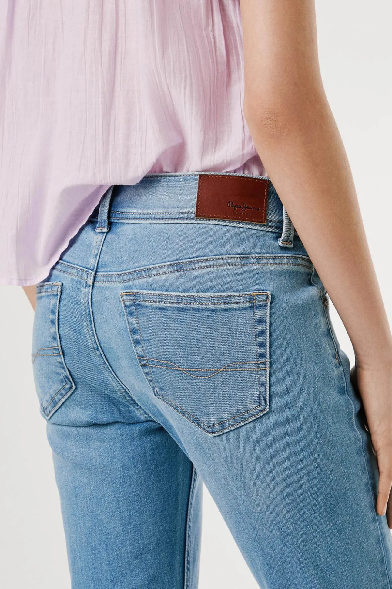 Calça denim flare de corte baixo Pimlico