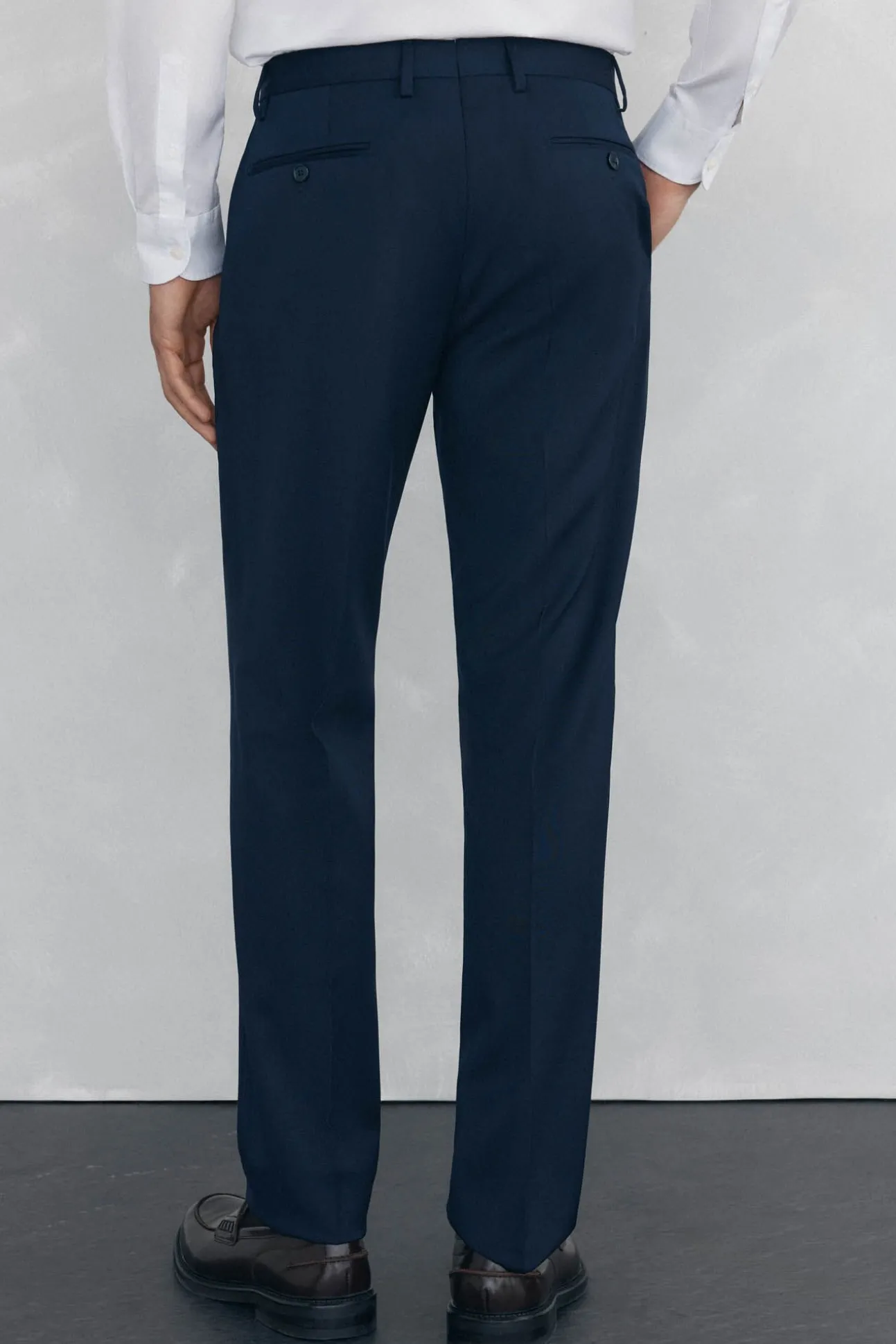 Calça estruturada azul slim fit bi-elástica
