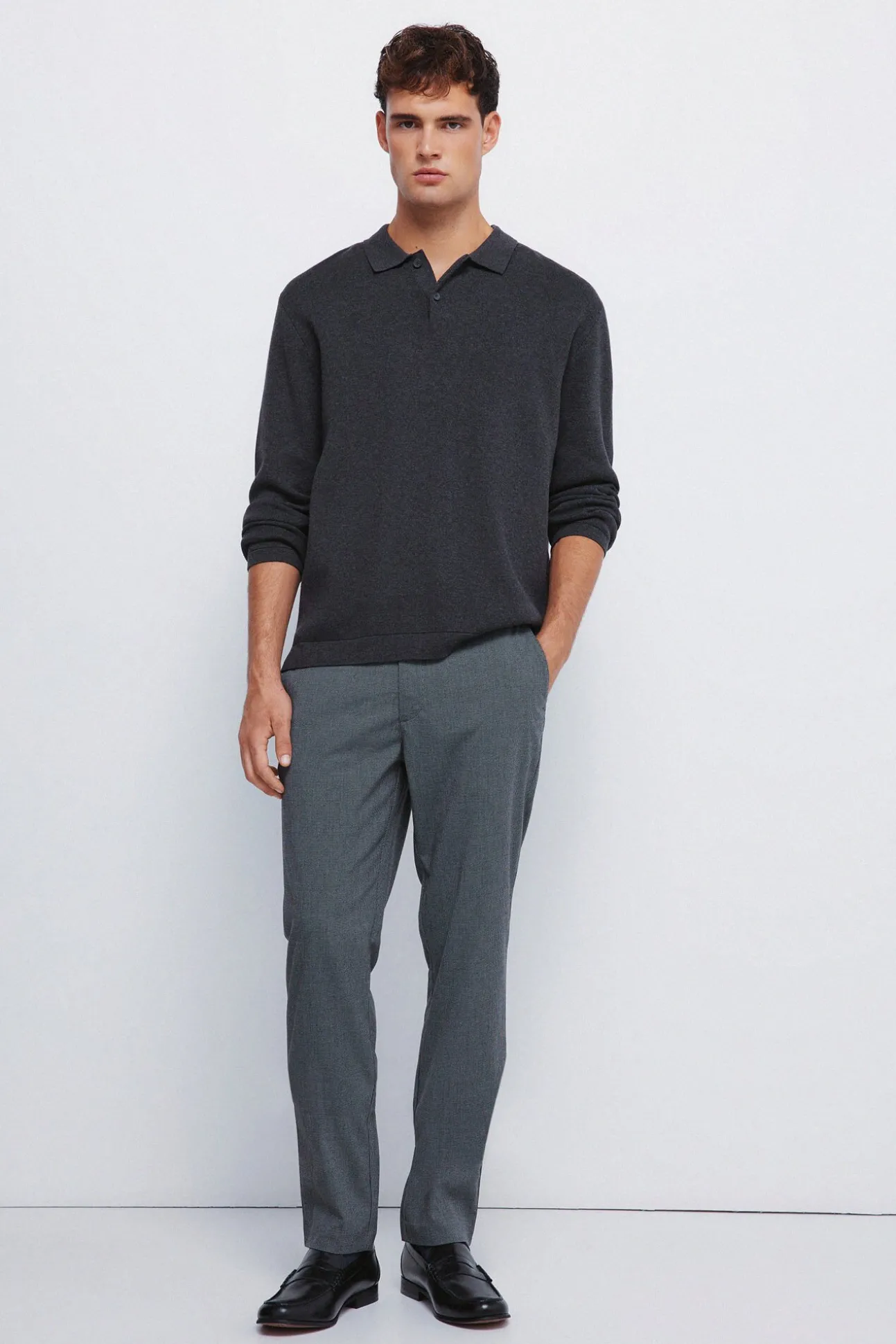 Calça estruturadas e slim fit