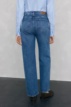 Calça jeans básica de perna larga
