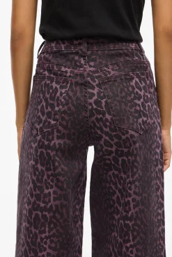 Calça jeans com estampado de leopardo