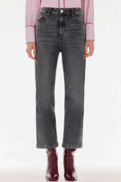 Calça jeans cropped de perna larga