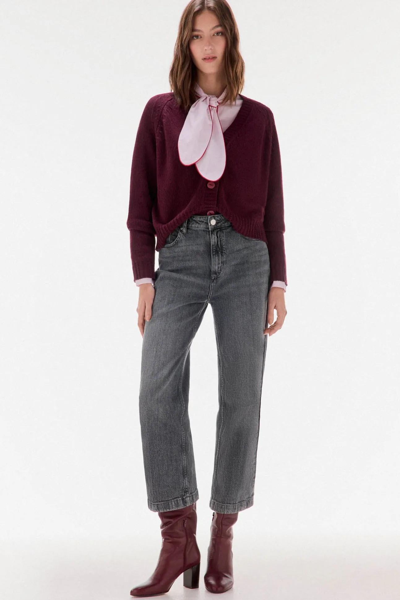 Calça jeans cropped de perna larga