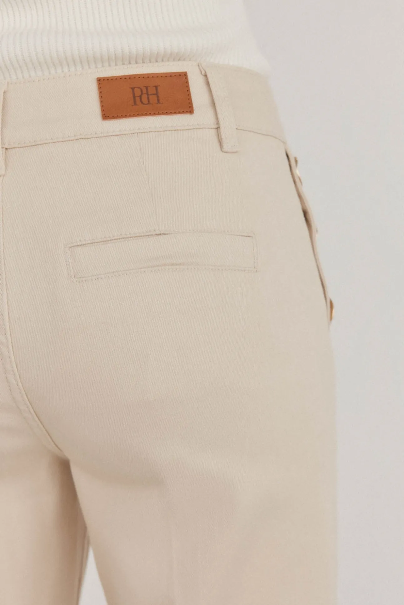 Calça jeans cropped de perna larga