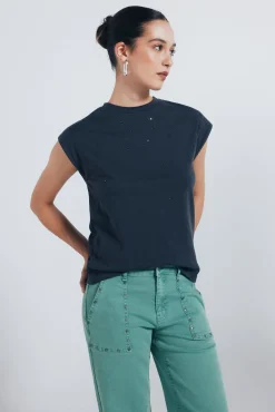 Calça jeans culotte com tachas