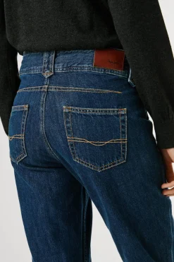 Calça jeans flare de corte baixo