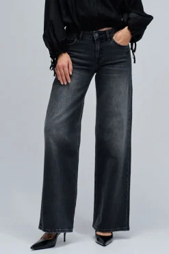 Calça jeans larga de cintura baixa