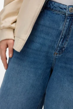 Calça jeans larga tamanho grande