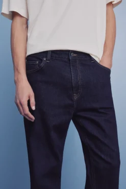 Calça jeans lavagem desbotada