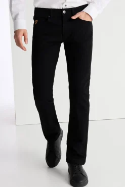 Calça jeans preta com enxágue