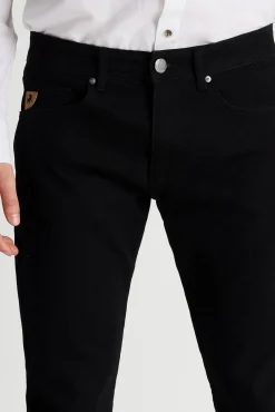 Calça jeans preta com enxágue