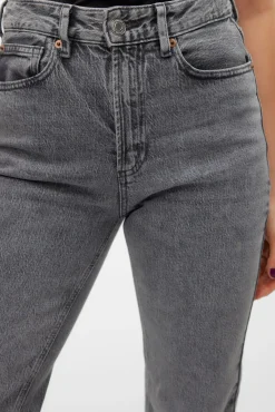 Calça jeans reta de cintura alta