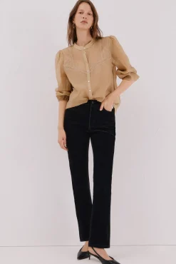 Calça Jeans Reta de Veludo