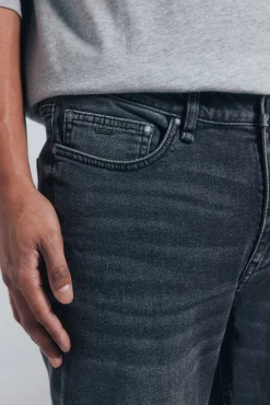 Calça jeans skinny cinza escuro
