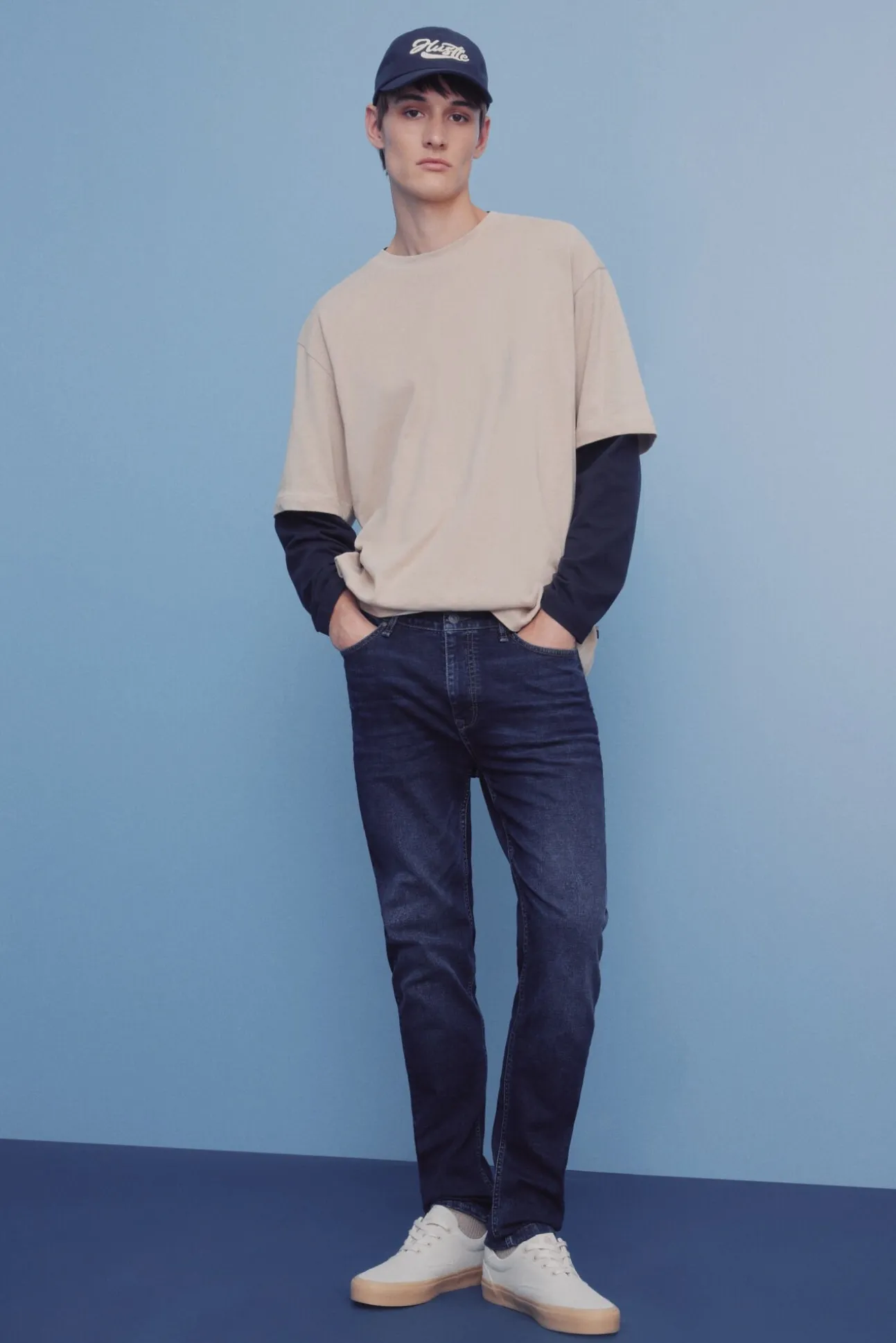 Calça jeans skinny com lavagem escura