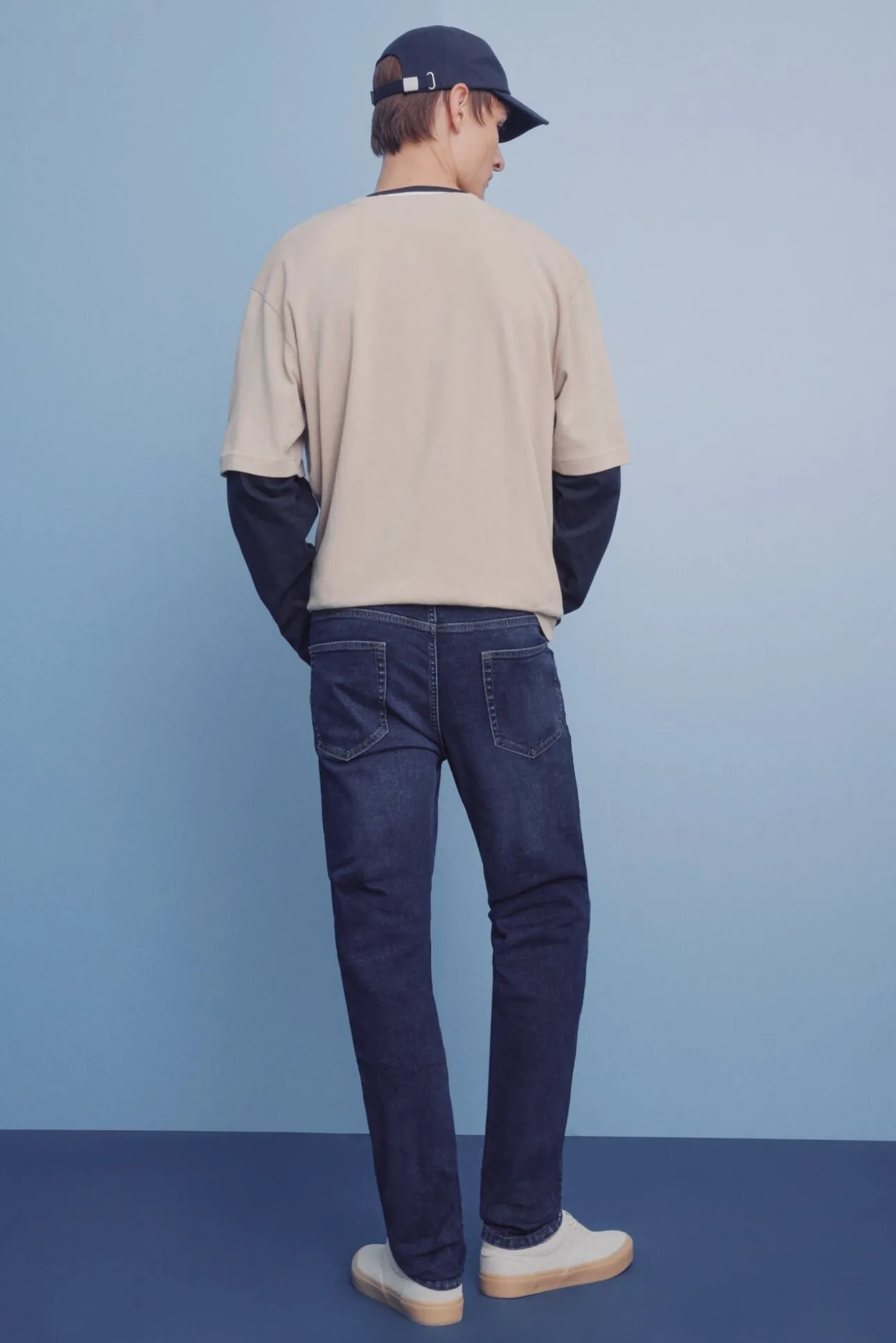 Calça jeans skinny com lavagem escura