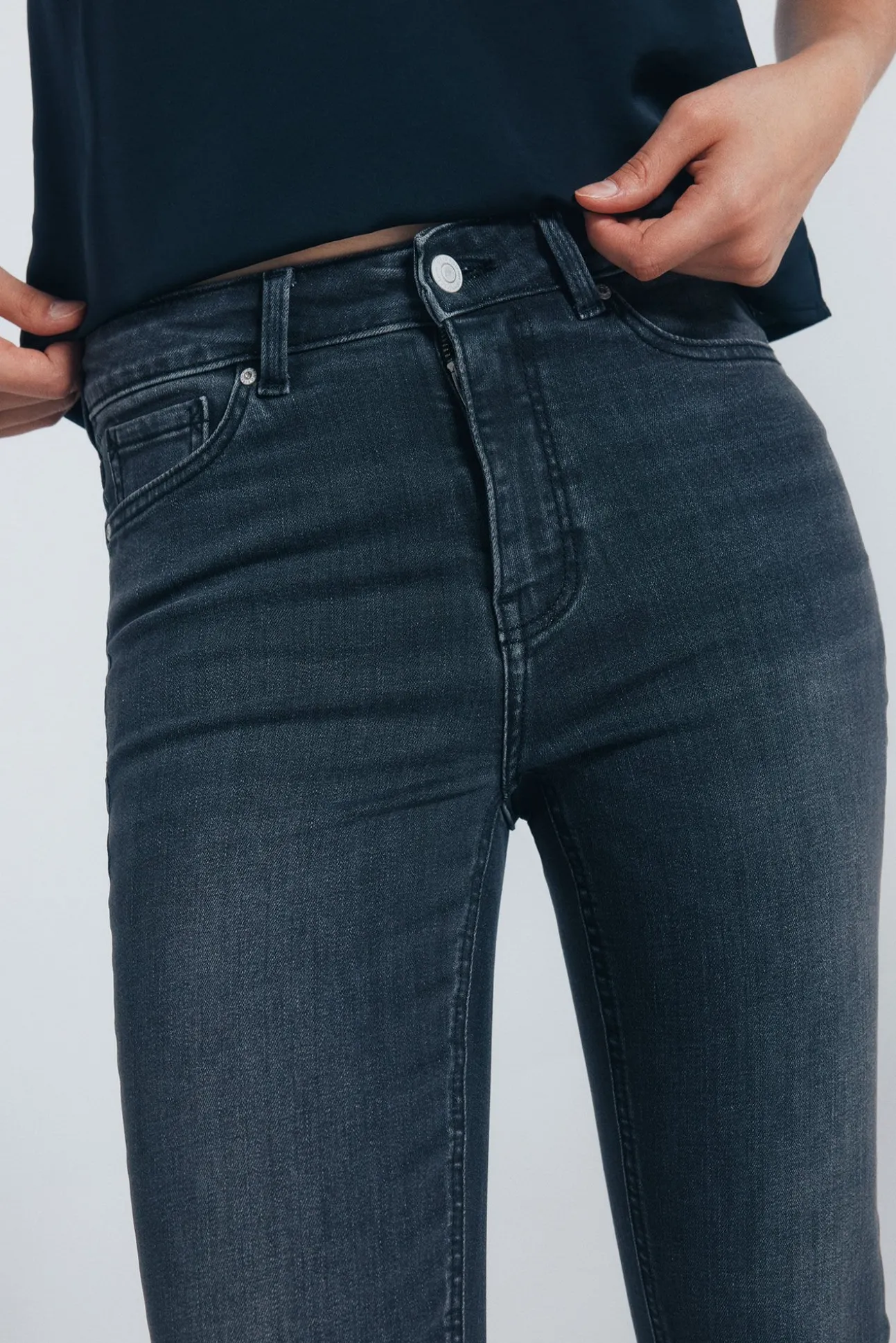 Calça jeans slim cropped