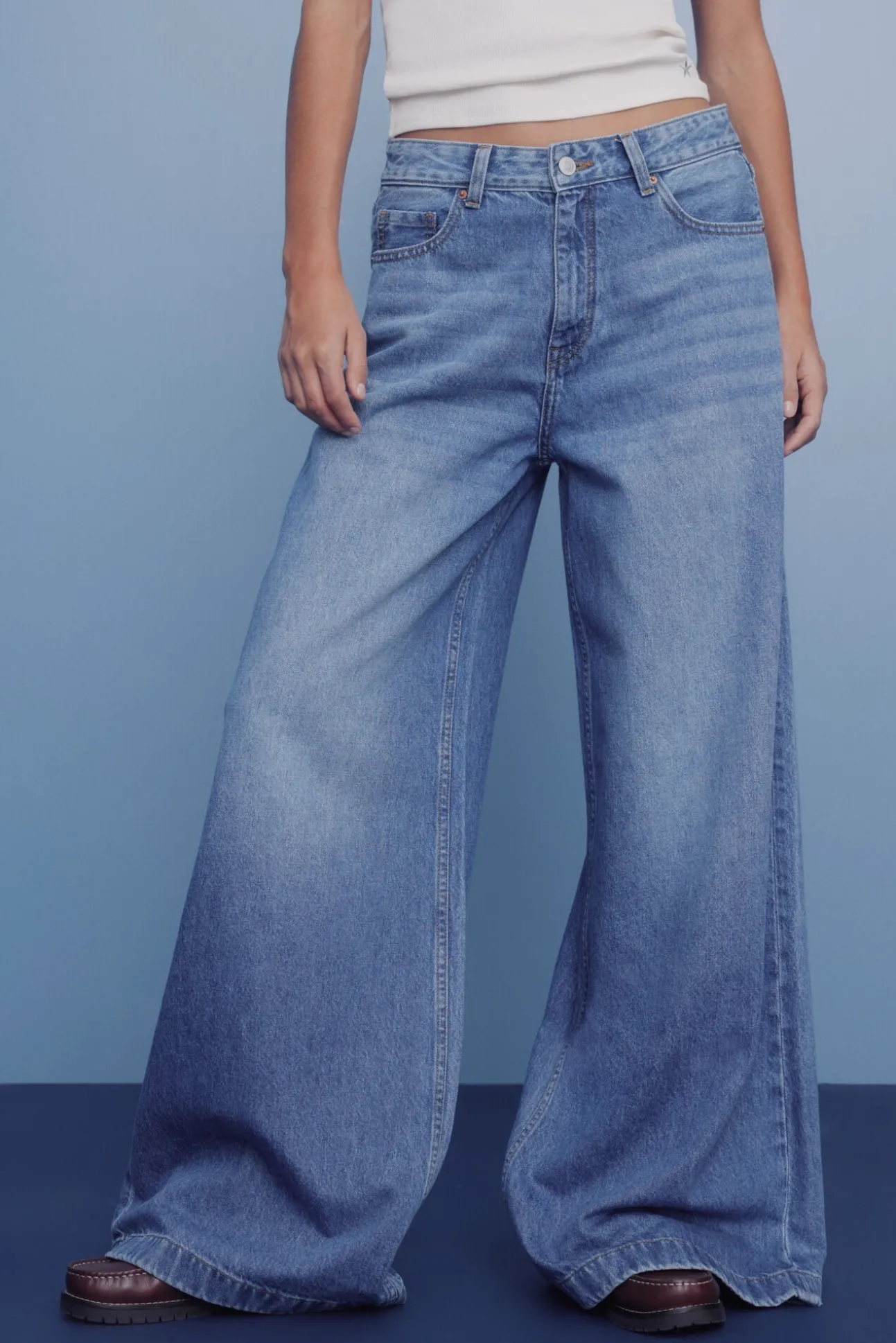 Calça jeans super larga