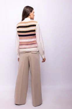 Calça largas com pregas