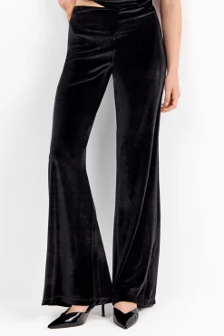 Calça longas de veludo elástico com design elegante