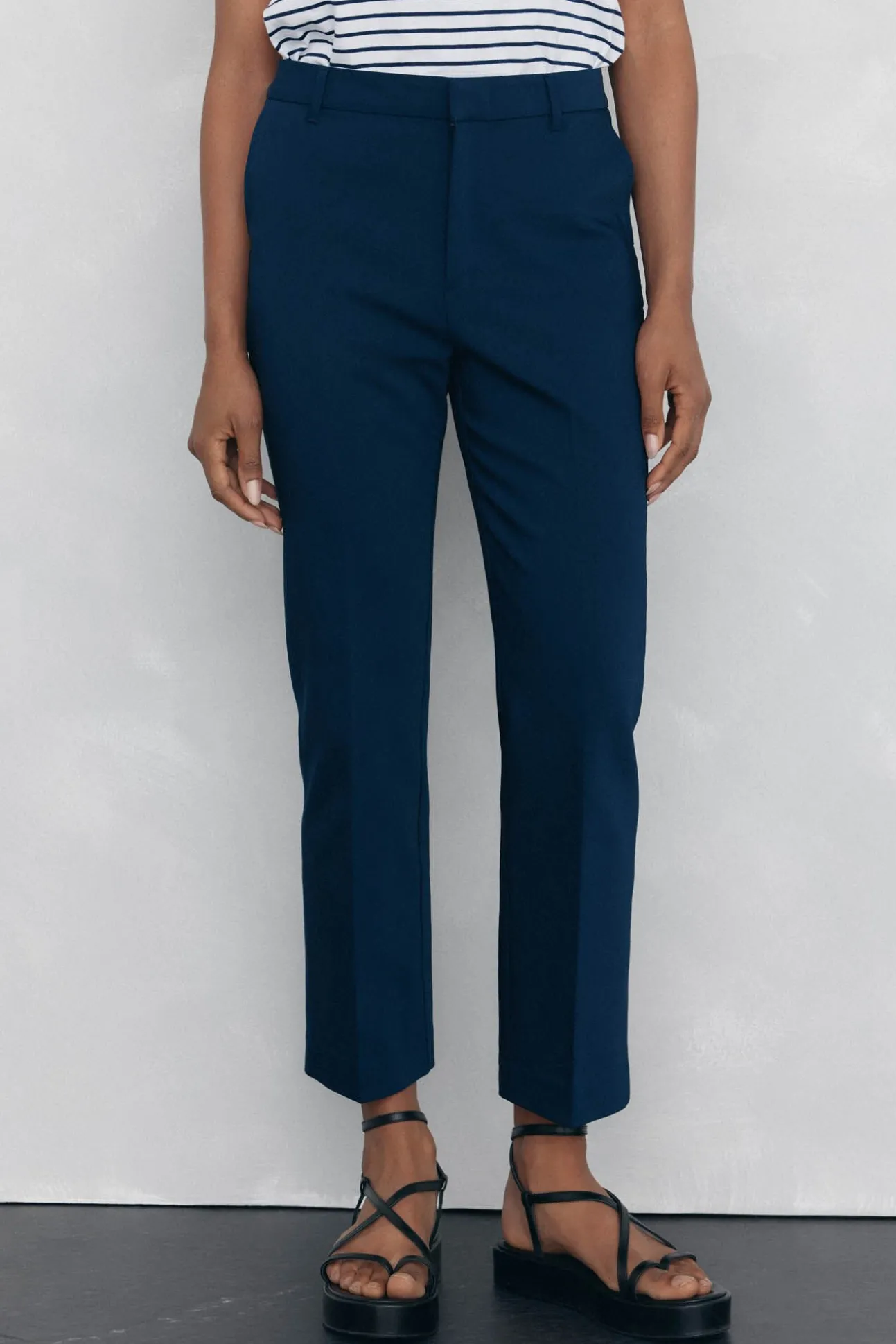 Calça reta clássica