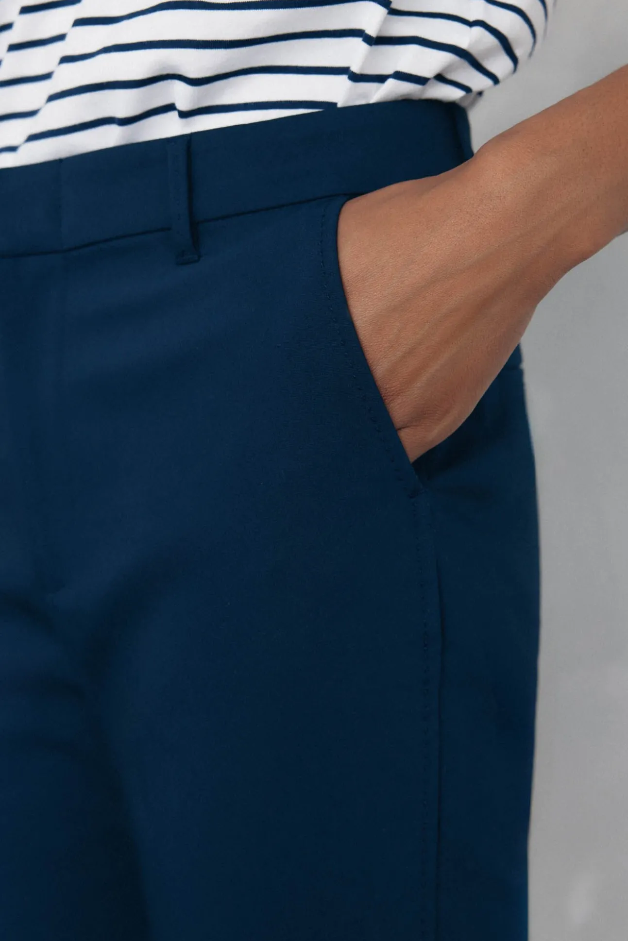 Calça reta clássica