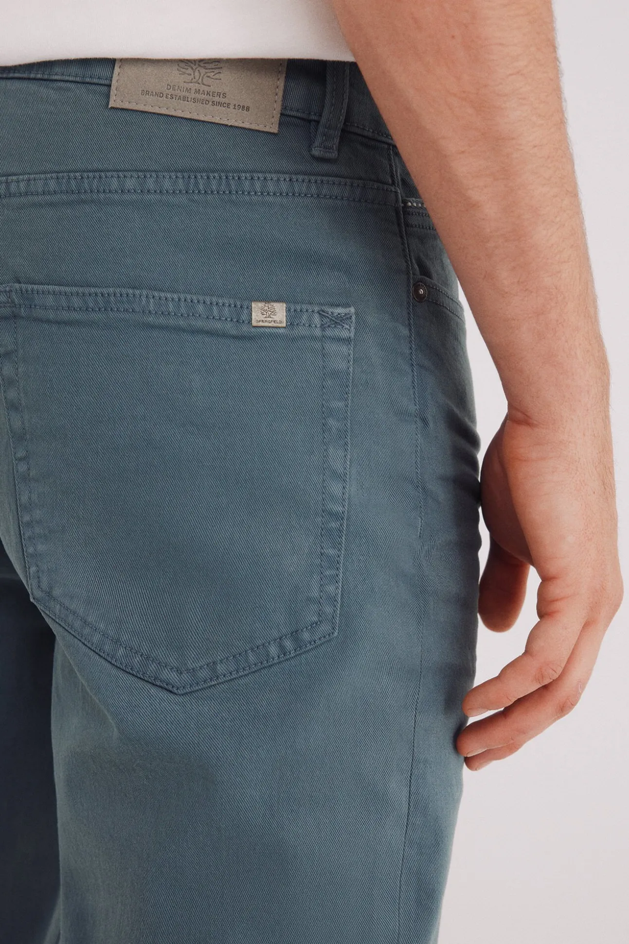 Calça slim fit com 5 calça