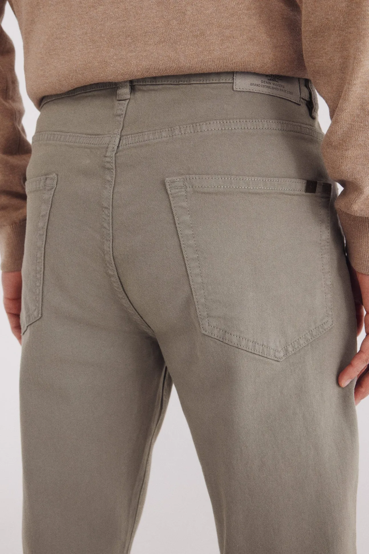 Calça slim fit com 5 calça