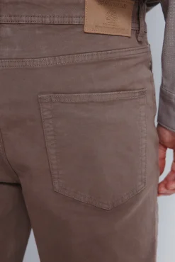 Calça slim fit com 5 calça