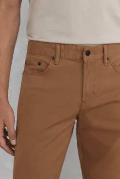 Calças 5 bolsos cor slim fit