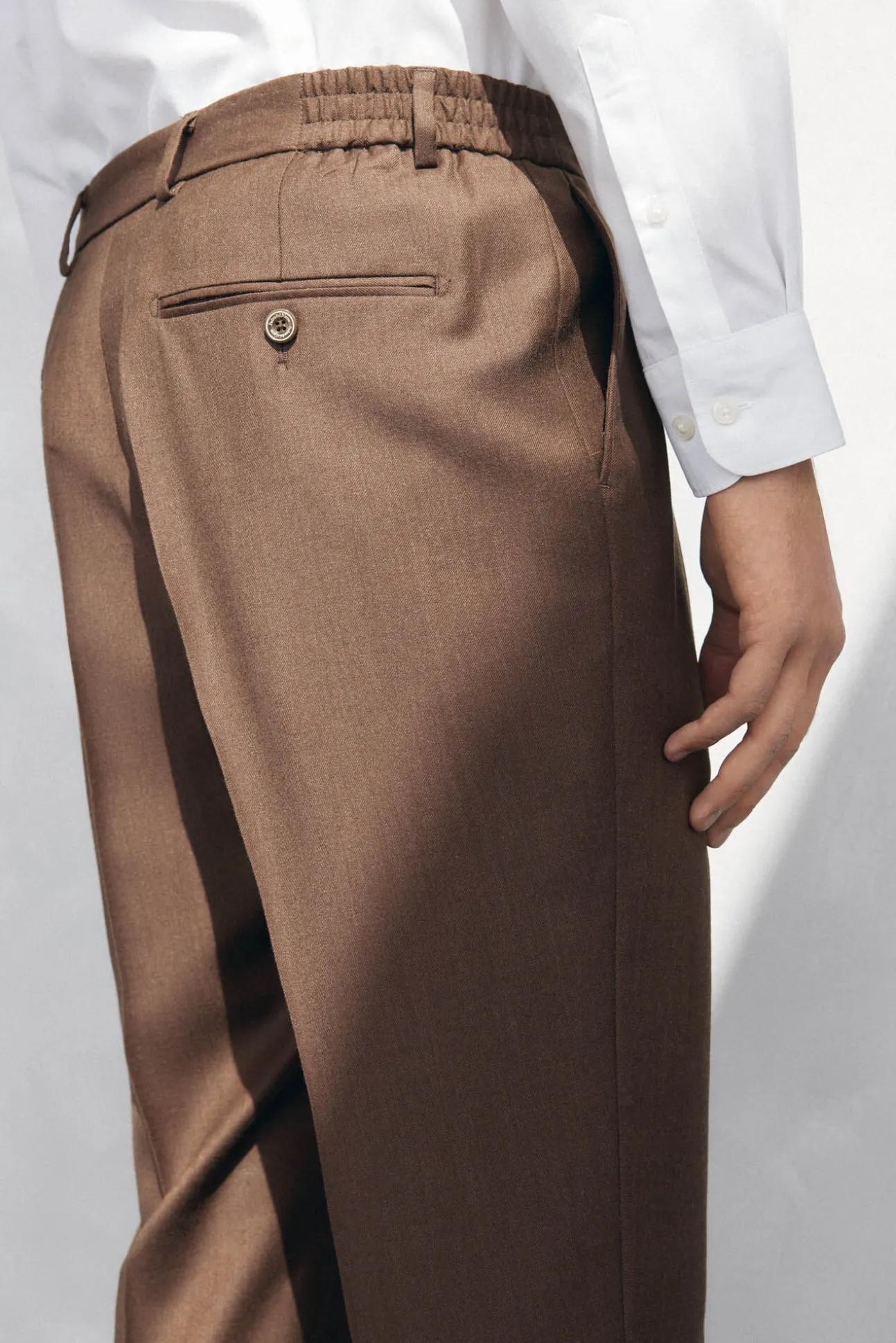 Calças chino com pinças regular fit