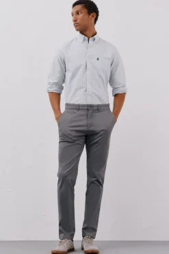 Calças chino leves corte slim