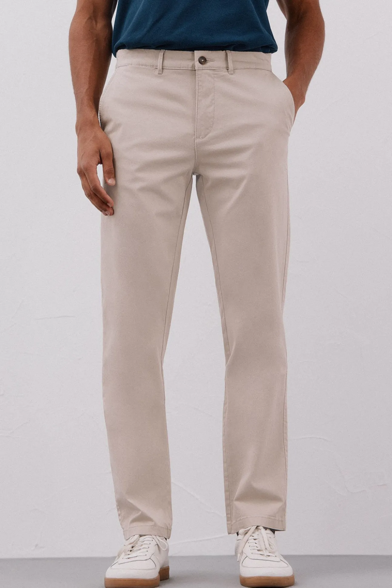 Calças chino leves regular fit