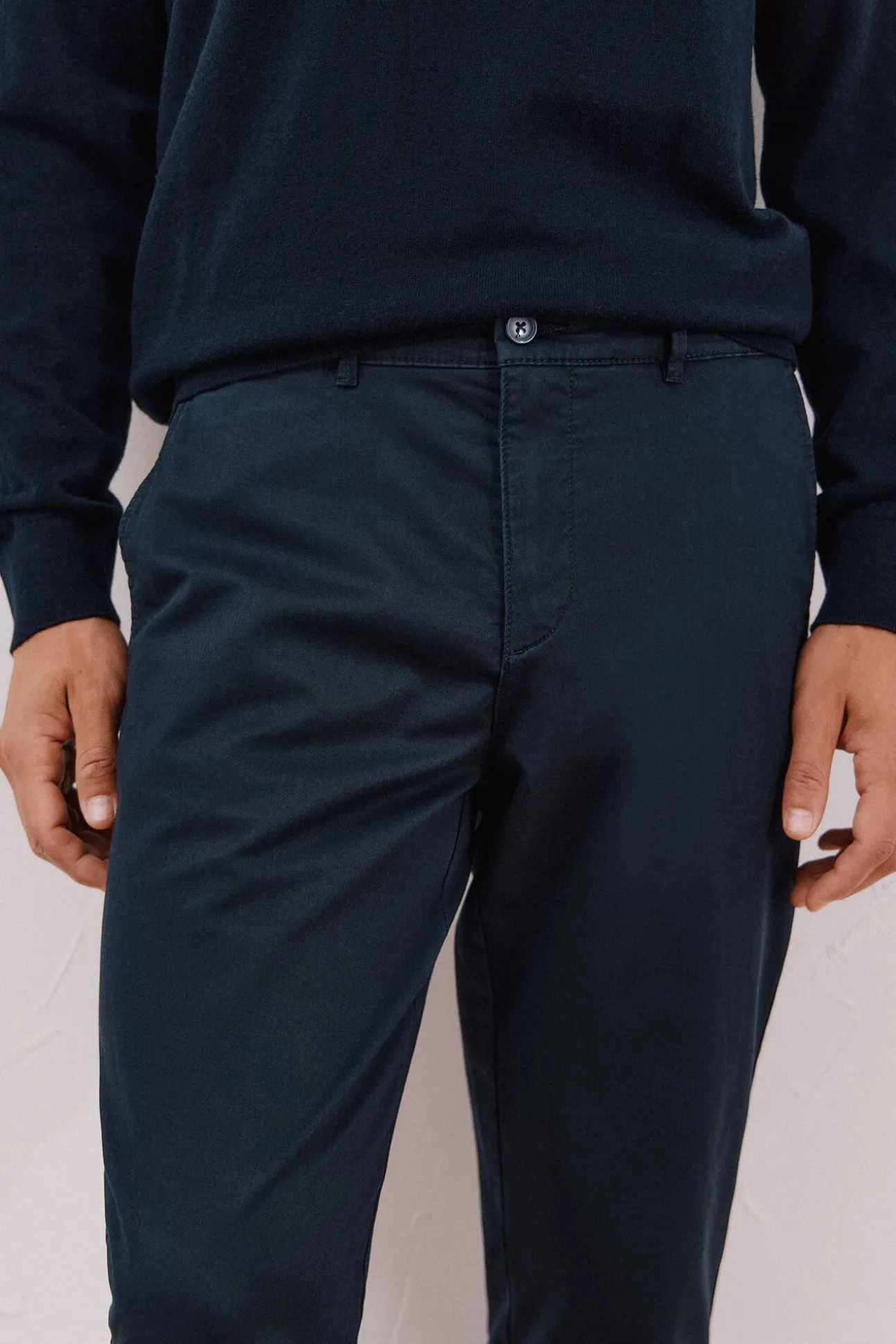 Calças chino leves regular fit