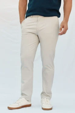 Calças chino leves regular fit